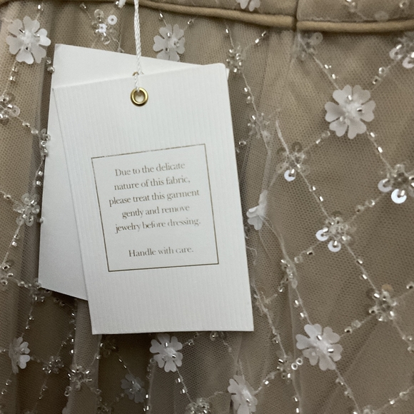 Mac Duggal Dress - Picture 5 of 9